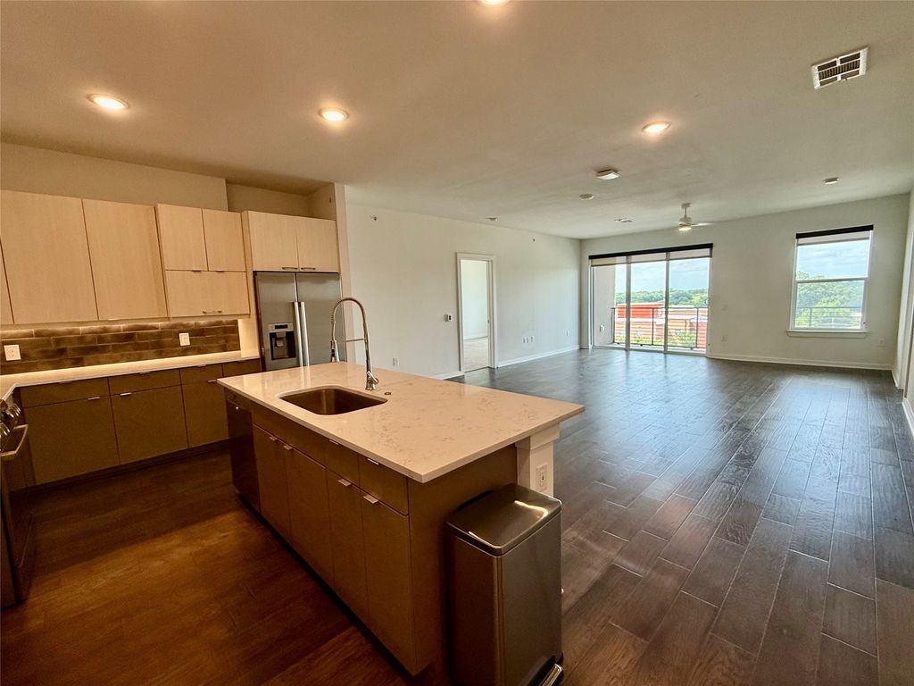 7450 Coronado Avenue 613, Dallas, TX 75214