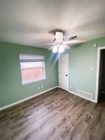 1123 Saturn Drive, Cedar Hill, TX 75104