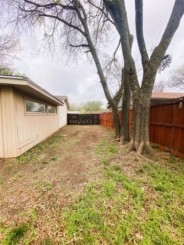 1123 Saturn Drive, Cedar Hill, TX 75104