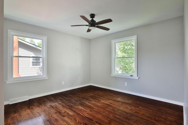 6815 Bowerman Street W, Worthington, OH 43085