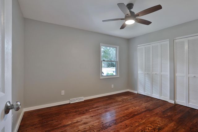 6815 Bowerman Street W, Worthington, OH 43085
