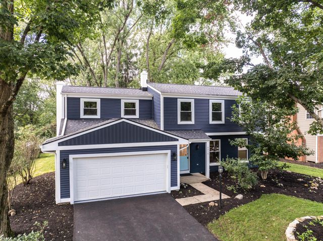 6815 Bowerman Street W, Worthington, OH 43085