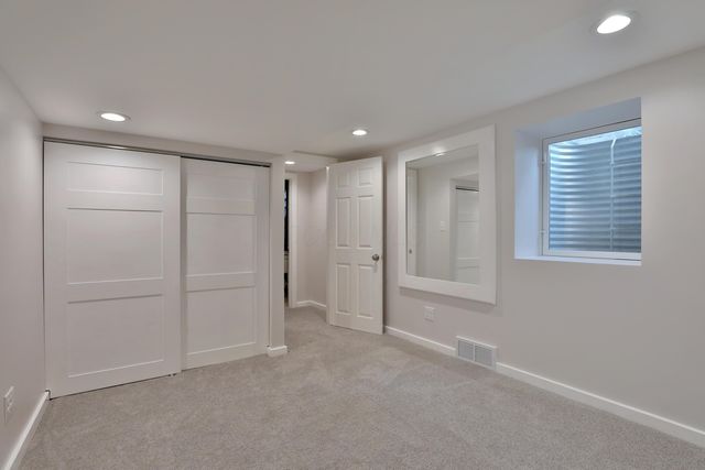 6815 Bowerman Street W, Worthington, OH 43085