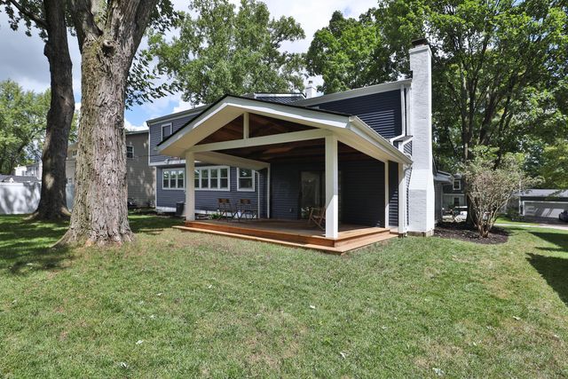 6815 Bowerman Street W, Worthington, OH 43085
