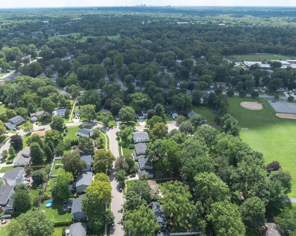 6815 Bowerman Street W, Worthington, OH 43085