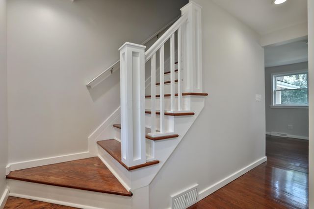 6815 Bowerman Street W, Worthington, OH 43085