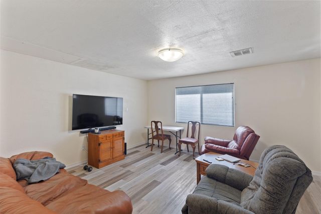 5001 Azalea Drive, Grants Pass, OR 97526