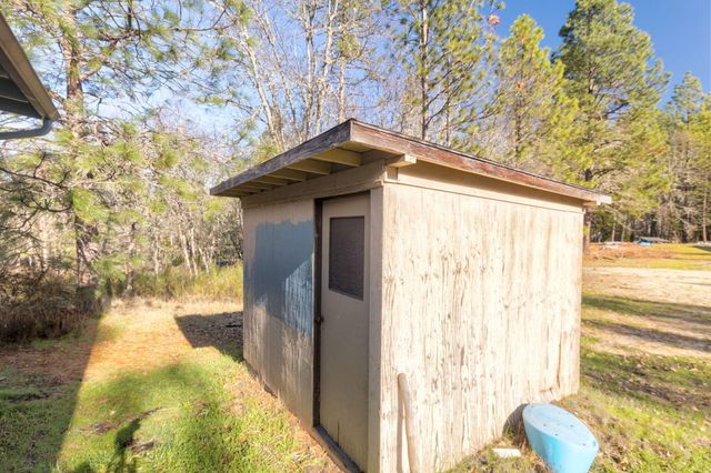 5001 Azalea Drive, Grants Pass, OR 97526