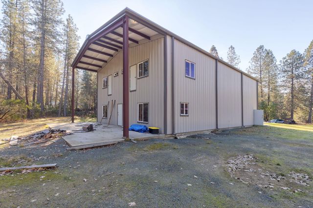 5001 Azalea Drive, Grants Pass, OR 97526