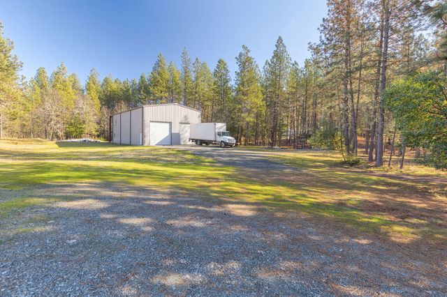 5001 Azalea Drive, Grants Pass, OR 97526