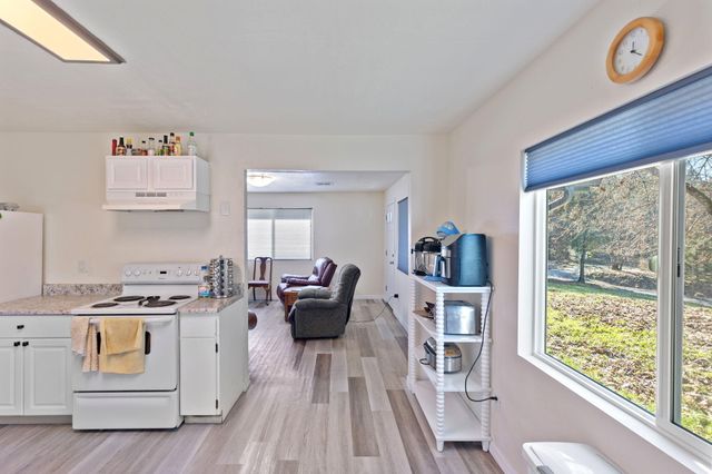 5001 Azalea Drive, Grants Pass, OR 97526