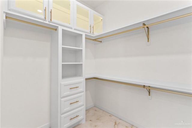 2817 E Conroe Road, Edinburg, TX 78542