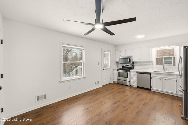 6312 Big Ben Dr, Louisville, KY 40291