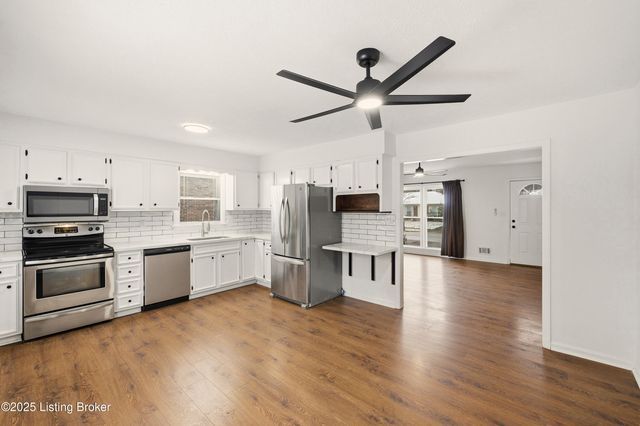 6312 Big Ben Dr, Louisville, KY 40291