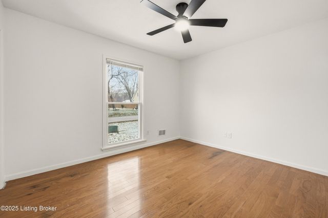 6312 Big Ben Dr, Louisville, KY 40291