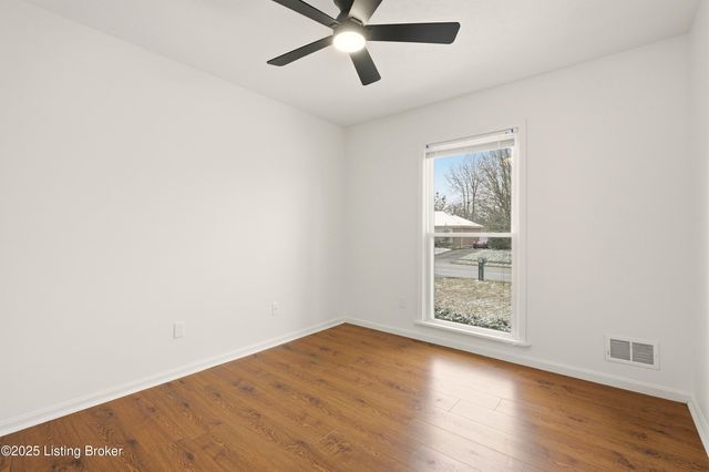 6312 Big Ben Dr, Louisville, KY 40291