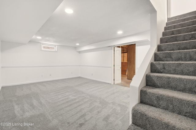 6312 Big Ben Dr, Louisville, KY 40291