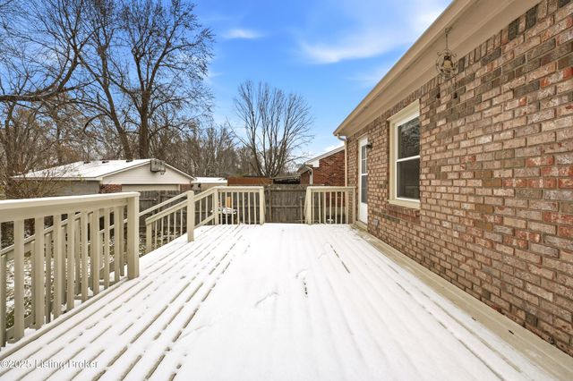 6312 Big Ben Dr, Louisville, KY 40291