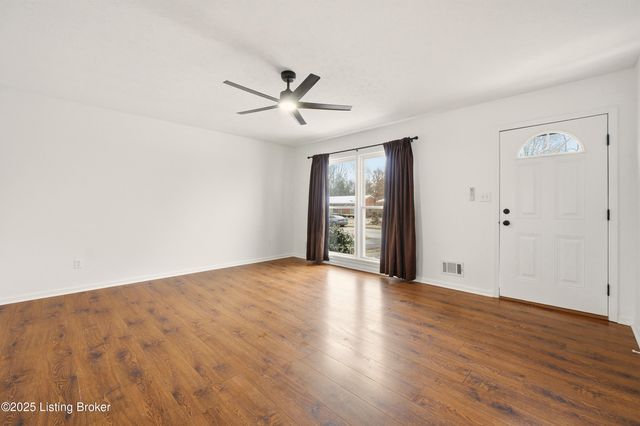 6312 Big Ben Dr, Louisville, KY 40291