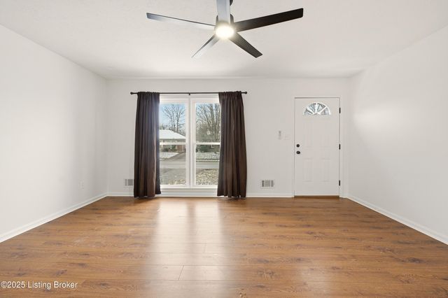 6312 Big Ben Dr, Louisville, KY 40291