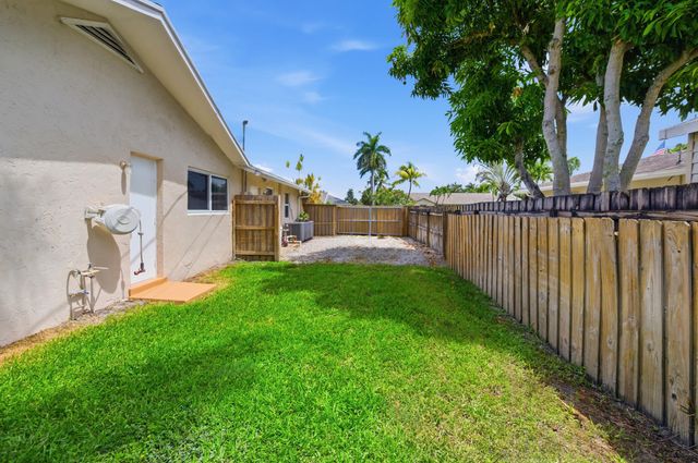 55 W Cypress Road, Lake Worth, FL 33467