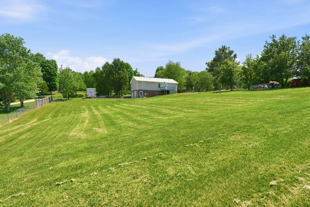 1346 Shahan Rd, Ashland City, TN 37015