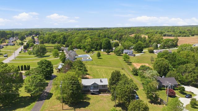 1346 Shahan Rd, Ashland City, TN 37015