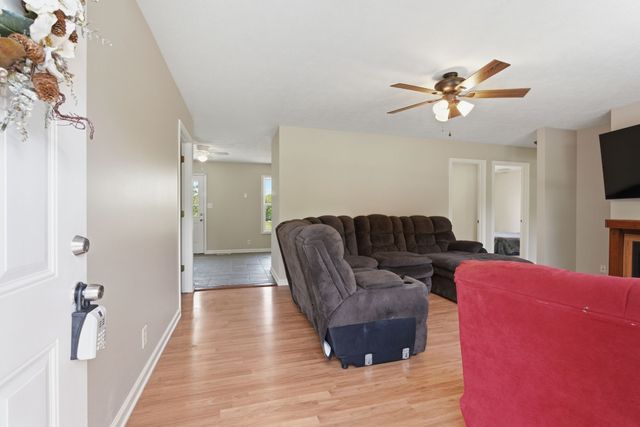 1346 Shahan Rd, Ashland City, TN 37015