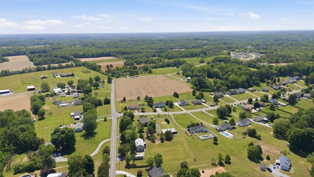 1346 Shahan Rd, Ashland City, TN 37015