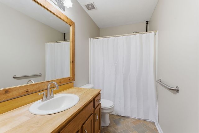 1346 Shahan Rd, Ashland City, TN 37015