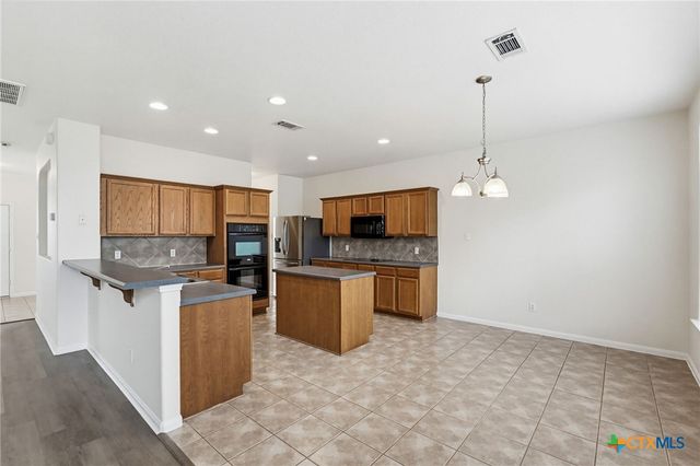 6913 Aquamarine Drive, Killeen, TX 76542