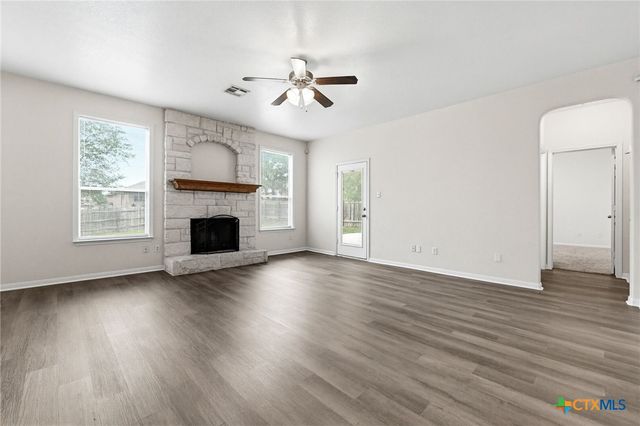 6913 Aquamarine Drive, Killeen, TX 76542