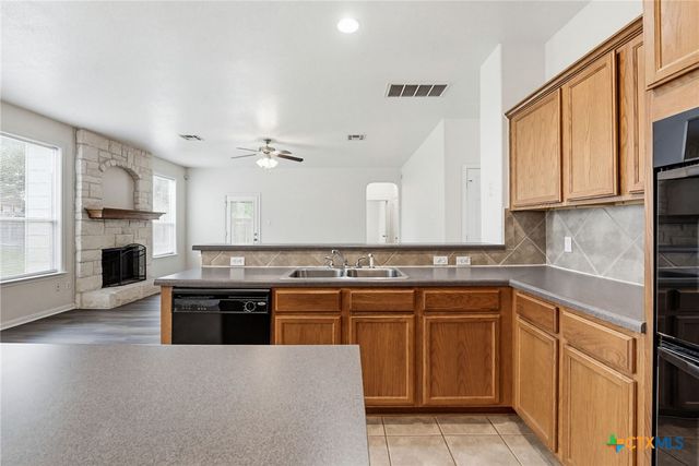 6913 Aquamarine Drive, Killeen, TX 76542
