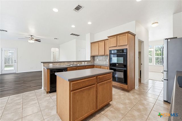 6913 Aquamarine Drive, Killeen, TX 76542