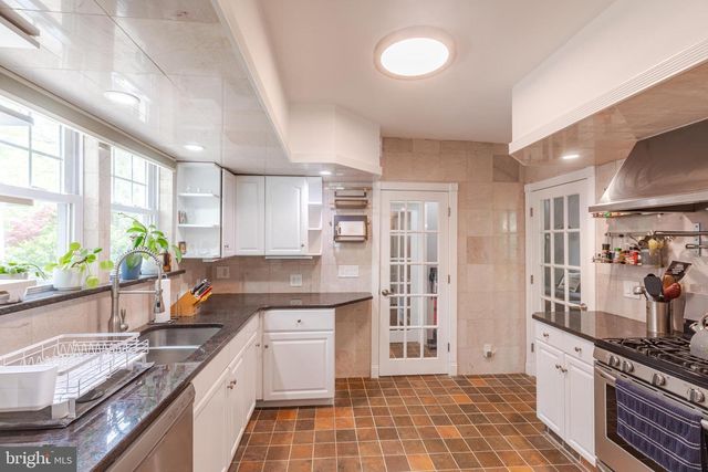 6555 IRVING AVE, Pennsauken, NJ 08109