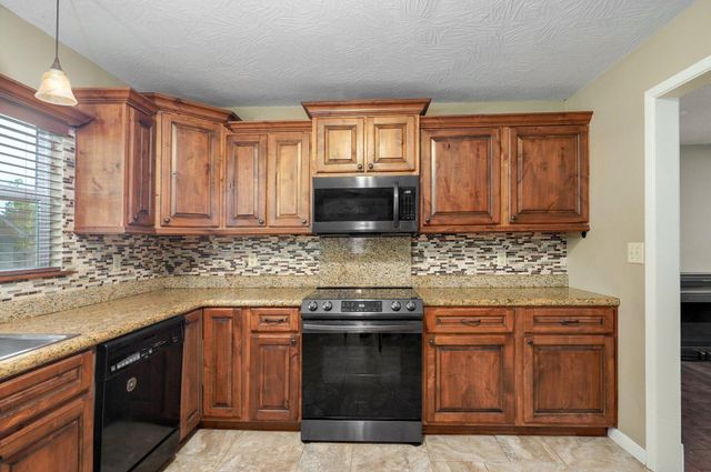 412 East Wayland Street, Springfield, MO 65807