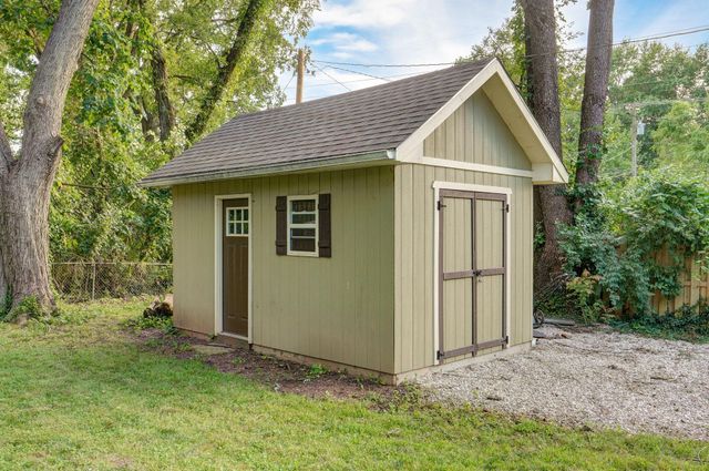 412 East Wayland Street, Springfield, MO 65807