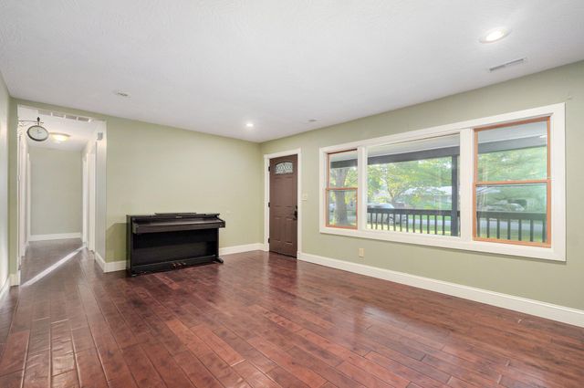 412 East Wayland Street, Springfield, MO 65807