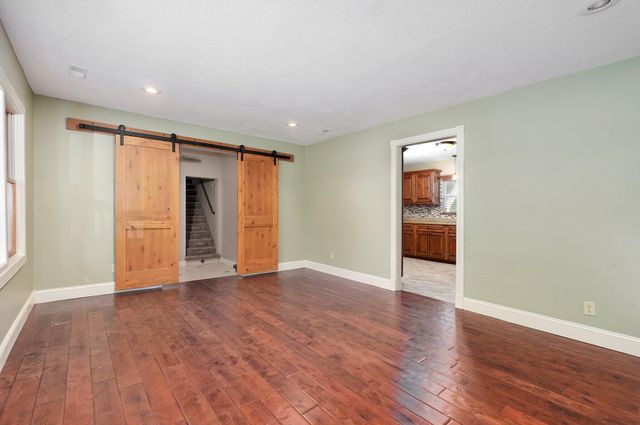 412 East Wayland Street, Springfield, MO 65807
