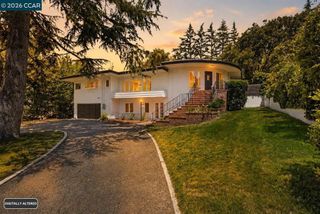 5828 Moraga Ave, Oakland, CA 94611