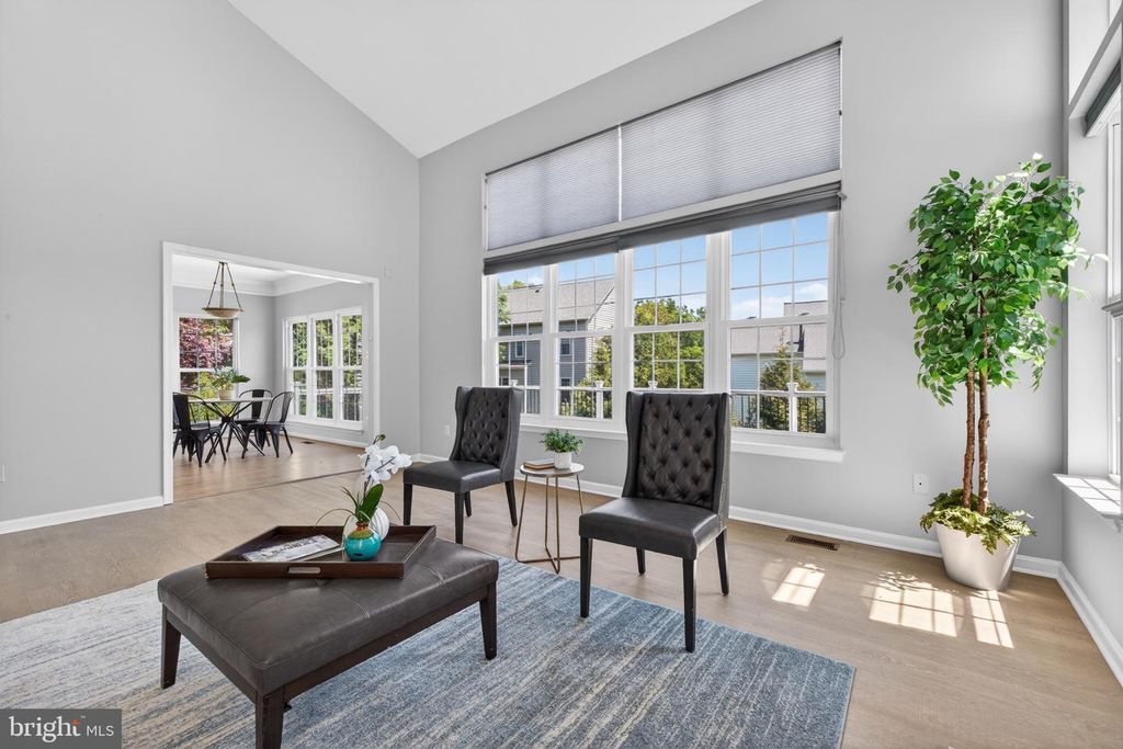 Image 12 of property listing at 13521 SANDERLING PL, Germantown, MD 20874