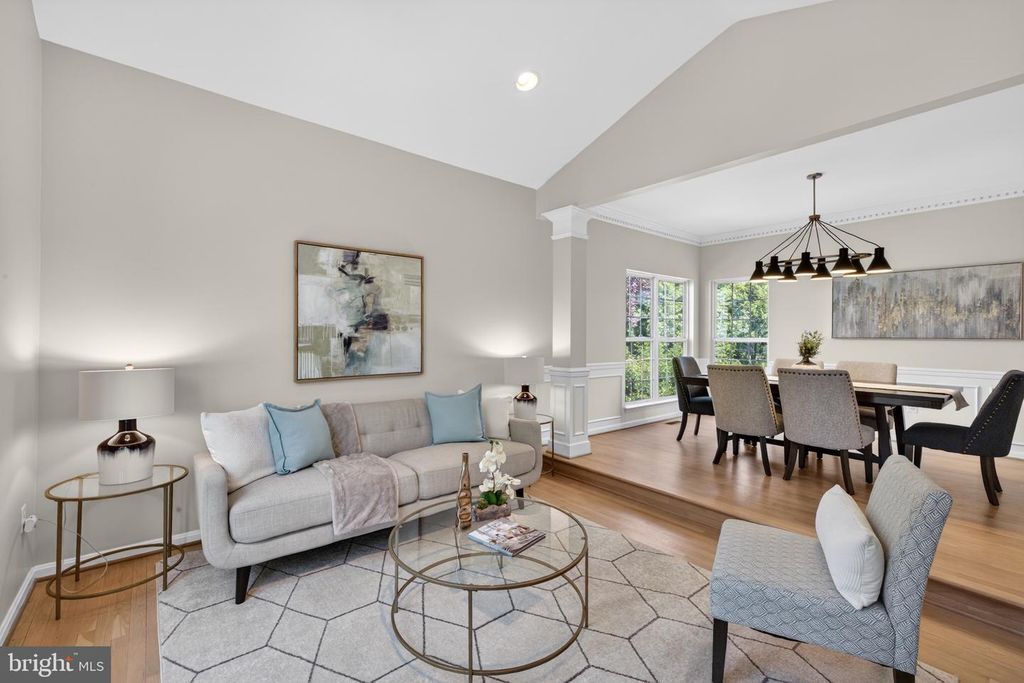 Image 3 of property listing at 13521 SANDERLING PL, Germantown, MD 20874