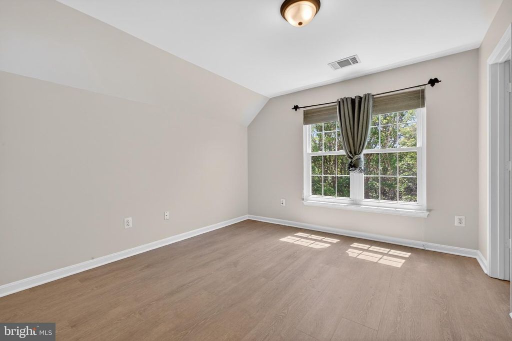 Image 33 of property listing at 13521 SANDERLING PL, Germantown, MD 20874