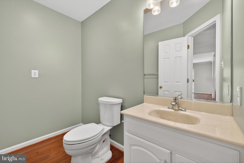 Image 47 of property listing at 13521 SANDERLING PL, Germantown, MD 20874