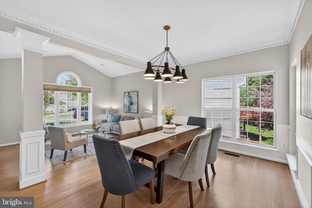 Image 5 of property listing at 13521 SANDERLING PL, Germantown, MD 20874