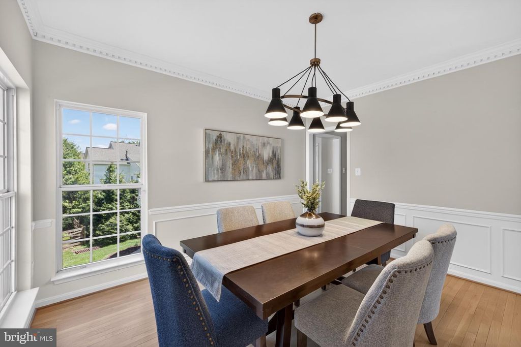Image 6 of property listing at 13521 SANDERLING PL, Germantown, MD 20874