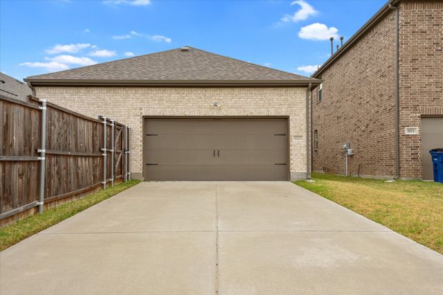 8015 Sunflower Lane, Dallas, TX 75252