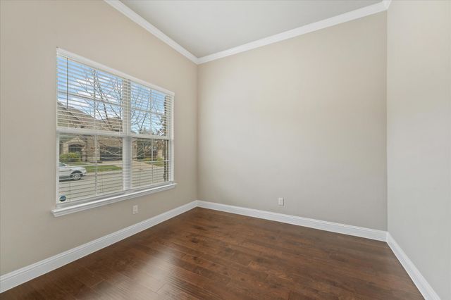 8015 Sunflower Lane, Dallas, TX 75252