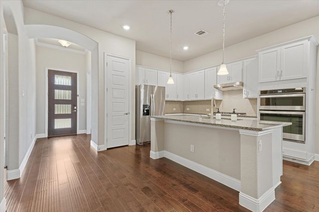 8015 Sunflower Lane, Dallas, TX 75252