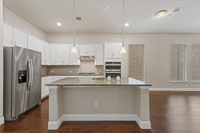 8015 Sunflower Lane, Dallas, TX 75252